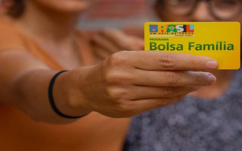 Beneficiários do Bolsa Família podem ter carro? Lula bate o martelo e decide situação