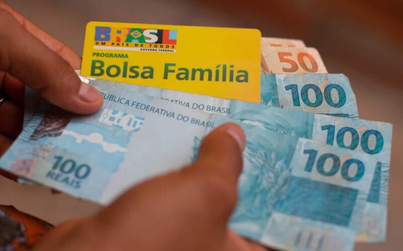 Bolsa Família MAIO: valores e descontos programados para o próximo mês