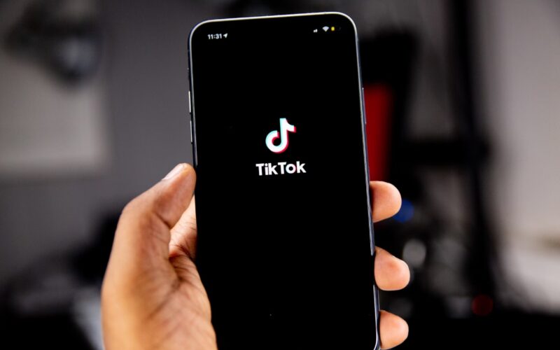 CEO do TikTok confia em vitória judicial e promete resistir a banimento nos EUA