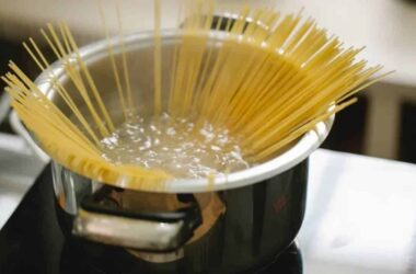 Temperar água para macarrão: o erro que quase todo mundo comete na cozinha!