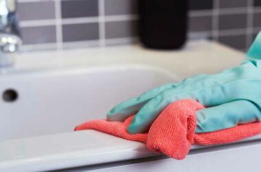 5 soluções ecológicas para limpar o banheiro naturalmente