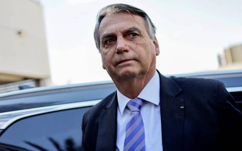 Bolsonaro minimiza tragédia no RS e propaga desinformação sobre crise climática