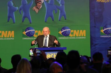 Lula anuncia medidas para aliviar cofres de prefeituras