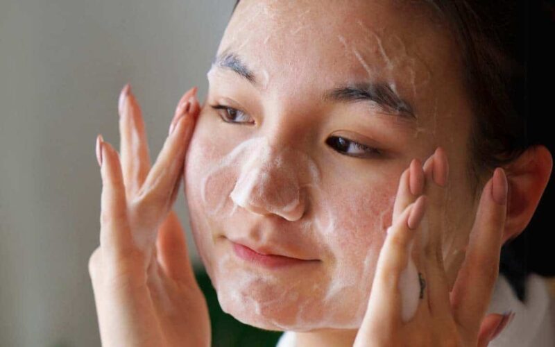 Botox natural: É assim que você usa água de arroz para apagar rugas