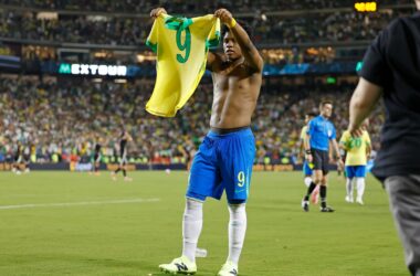 Endrick iguala Pelé em marca histórica pela Seleção Brasileira