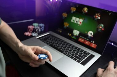 Os 10 melhores sites para jogar pôquer online apostando dinheiro real em 2024