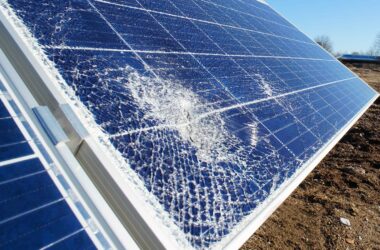 Projeto de Lei propõe incentivos para reciclagem de painéis solares no Brasil