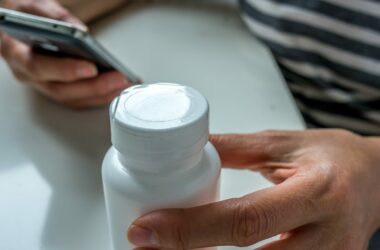 Anvisa dá passo importante para liberar bula digital de remédios