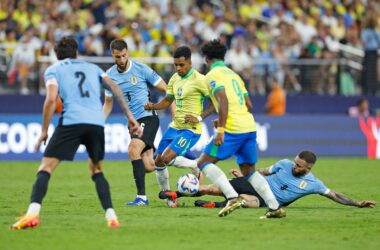 Eliminação da Seleção repercute no exterior e jornal argentino ironiza Ronaldinho