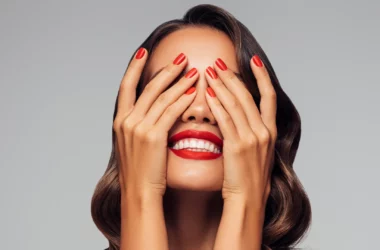 Harmonizando unhas e cabelo: dicas para um visual elegante e sofisticado